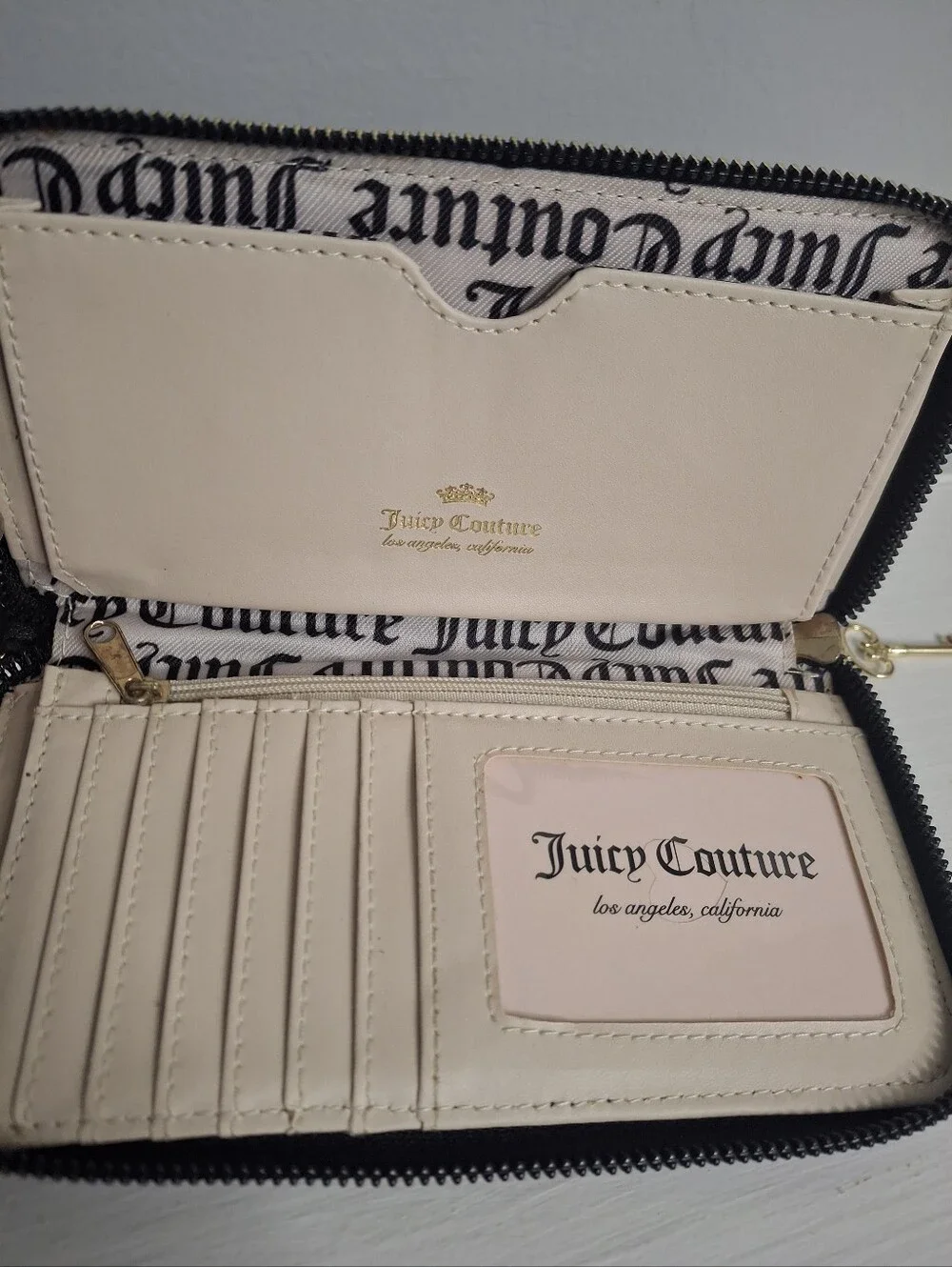 Juicy Couture Black Crown Wristlet & Boxed Charm Bracelet Set NIB